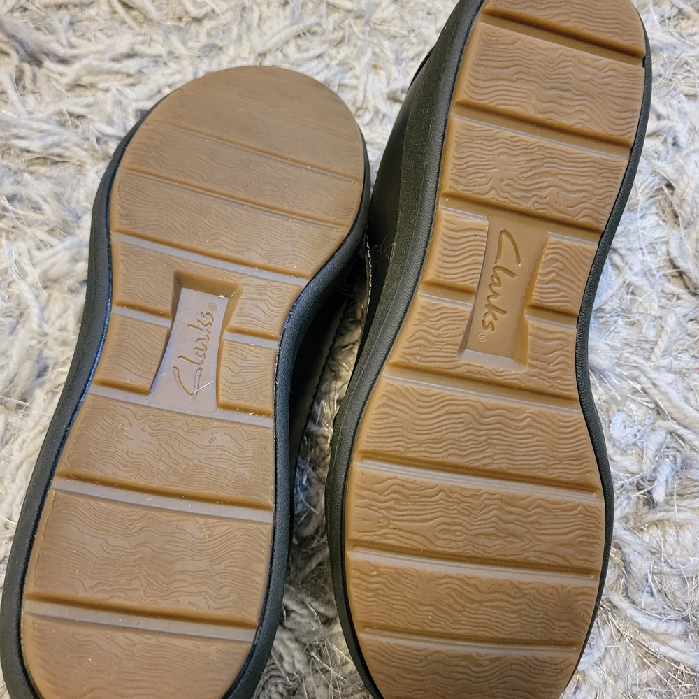 Clarks Black women Brylanne Bayla Leather Sneakers - Picture 6 of 11
